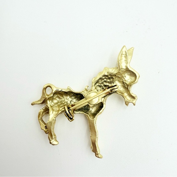 Vintage Textured Matte Gold Tone Donkey with Saddle Brooch - Picture 4 of 7